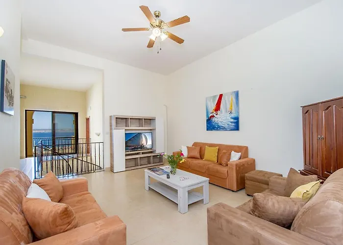 The Harbour Holiday Home